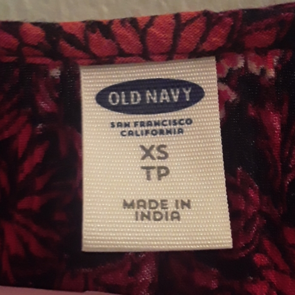 Super cute, flowy long sleeve shirt! Old Navy - Picture 3 of 5